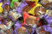 Truy tìm bánh Trung thu Trung Quốc siêu rẻ 2.000 đồng Truy tìm bánh Trung thu Trung Quốc siêu rẻ 2.000 đồng