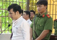 Đâm người ở chợ rồi giết chủ tiệm thuốc Tây