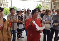 Bí thư Nguyễn Thiện Nhân đến thăm người dân Thủ Thiêm