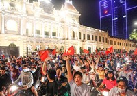Người trong cuộc săn tìm nét đẹp bóng đá