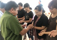 Gọi công an phường dễ hơn nhờ cái móc khóa