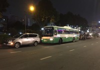 Tai nạn liên hoàn 3 ô tô và 1 xe buýt