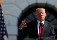 Ông Trump đề xuất xây tường vượt Sahara ngăn nhập cư vào EU