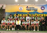 Trực tiếp: Đội bóng nhí họp báo, kể về diễn tiến bị mắc kẹt