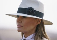 Máy bay chở bà Melania Trump ngập khói, phải hạ cánh khẩn