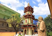 Cận cảnh ngôi chùa có tháp bằng gốm cao nhất Việt Nam