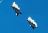 F-35 Mỹ tàng hình tới đâu cũng không qua mặt được Su-35 Nga?