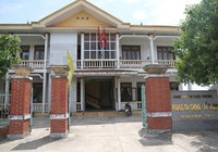 Đề xuất cho thôi việc cán bộ sàm sở bị phạt 200.000