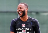 Sterling tiếp tục được Southgate tin dùng,chơi cạnh Harry Kane