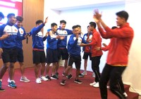Myanmar 'chiếm' sân khấu khi VN ca vang Niềm tin chiến thắng