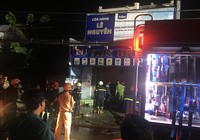Cháy xe máy ở cửa hàng tại Hóc Môn, chồng chết vợ nguy kịch