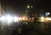 Tông vào đuôi xe tải, đôi nam nữ chết thảm trên cầu Sài Gòn