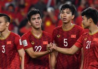 Ông Park Hang-seo và HLV của Jordan ‘nắn gân’ nhau