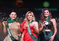 Hà Thu 'ẵm' giải đồng Trang phục dạ hội tại HH Trái đất