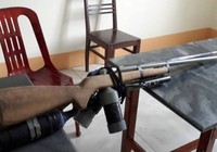 Cảnh sát vây bắt, tước vũ khí kẻ buôn ma túy