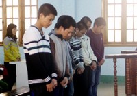 Chém chết cán bộ bảo vệ rừng vì cho xúc phạm cha mình