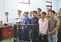 Tòa không cho phóng viên dự vì chỉ có giấy giới thiệu