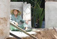 Người dân TP.HCM nơm nớp lo sợ vì sạt lở ven sông