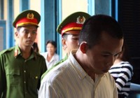 Mẹ của người tình nhí đòi tiền công nuôi con và danh dự