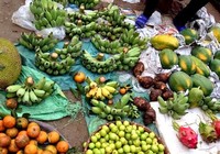 Hàng trôi nổi gắn mác “đồ nhà quê”
