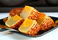 Bánh Trung thu là 'kẻ thù' của đối tượng nào?