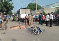 Cụ ông đi đón cháu bị xe tải cán tử vong
