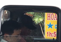 2 nữ 1 nam chung phòng khách sạn quận 10 đập đá