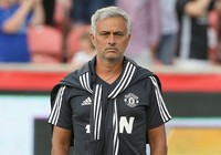Mourinho nói gì về việc mua bán cầu thủ của MU