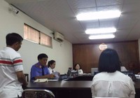 Đang xử vụ án mẹ làm con gái hai tuổi tử vong