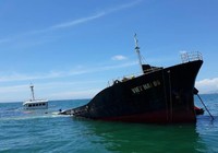 Tàu chìm, 21.000 lít dầu có nguy cơ tràn ra biển
