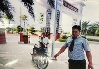 Cử tri đóng vai xe ôm để tìm hiểu sân golf Tân Sơn Nhất