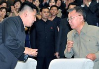 Thử tên lửa thành công, ông Kim Jong-un nhớ cha