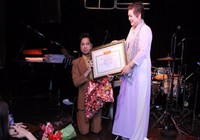 Giáo sư âm nhạc Ngọc Sơn là tự phong?