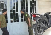 Bắt kẻ trộm SH lộ ra ‘ổ’ xe gian