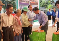 ‘Không gì bức xúc bằng cắt điện ngang xương’