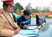 Không cho đặt tiền bảo lãnh xe là sai