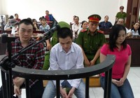 Nỗi đau của nữ sinh bị tạt acid mù mắt