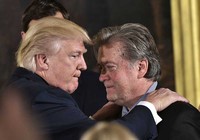 Cố vấn của Tổng thống Trump lung lay ghế