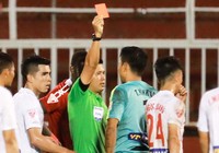 Phút 89, thẻ đỏ và bàn thua oan nghiệt