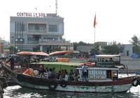 Buổi sáng hối hả nơi đảo tiền tiêu Lý Sơn