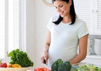 Lý do các mẹ bầu cần tránh xa hàng quán vỉa hè