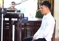 Giết bạn nhậu vì bị ném trúng ly bia vào người