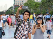 Phố đi bộ Nguyễn Huệ ngày đầu mở cửa