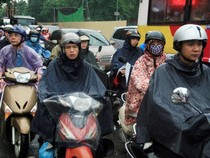 Hà Nội: Người dân đổ ra đường từ sáng sớm vì sợ kẹt xe