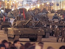 Siêu tăng Armata bất ngờ 'chết đứng' giữa Quãng trường Đỏ