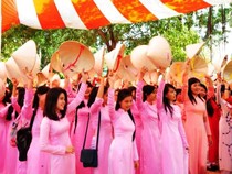 TP.HCM khuyến khích phụ nữ mặc áo dài ngày thường