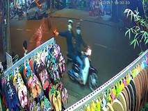 Chủ 2 tiệm giày dép bị côn đồ khủng bố...