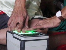 Công an TP.HCM đến nhà làm căn cước...