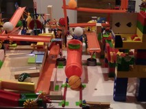Đã mắt với hệ thống Rube Goldberg cực kỳ...