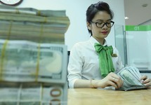 Đồng đôla Mỹ nhảy múa: Kẻ cười, người khóc